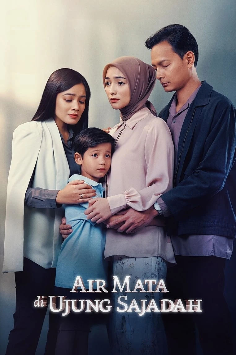 Xem phim Nước mắt rơi trên thảm nguyện - Air Mata di Ujung Sajadah